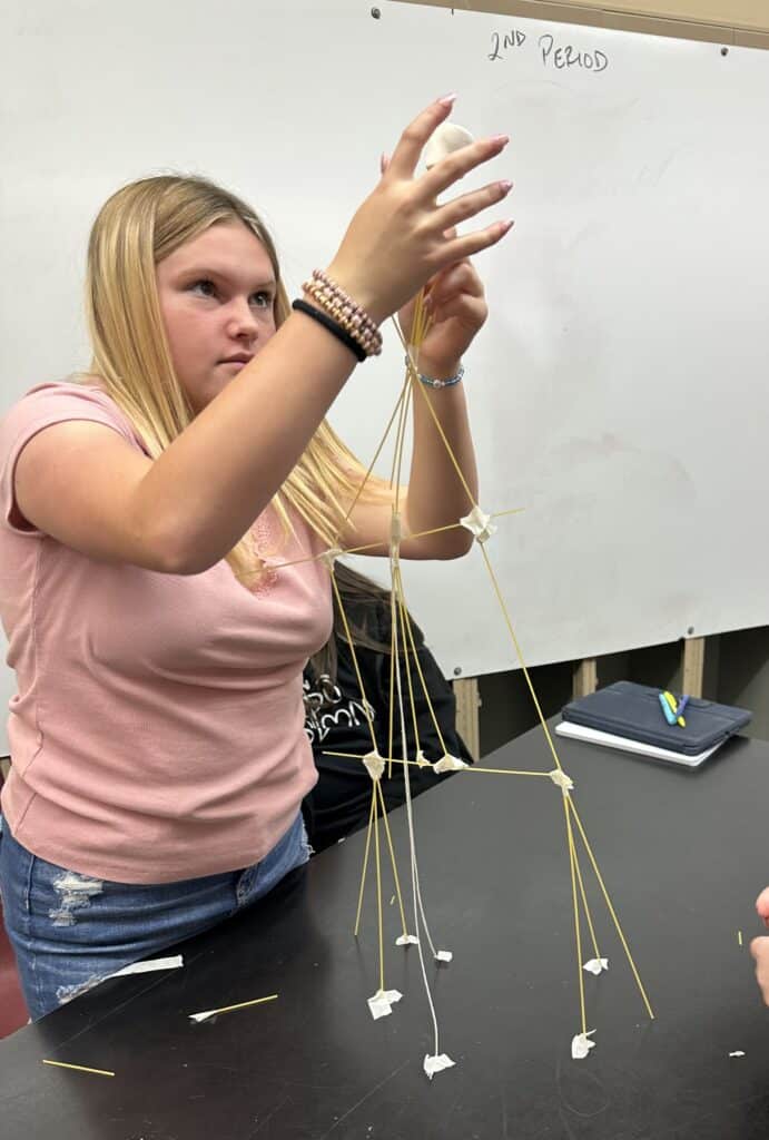 8th grade spaghetti noodle tower building